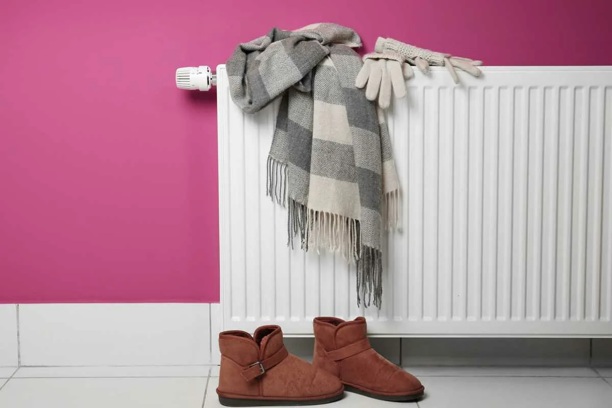 Att torka kläder på en radiator är bra, men det har också sina nackdelar.